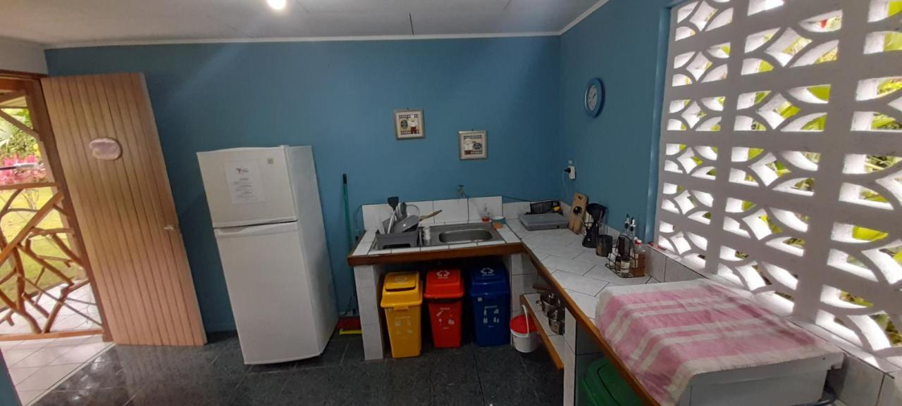 Hotel El Colibri Rojo - Cabinas - Le Colibri Rouge Cahuita Zewnętrze zdjęcie