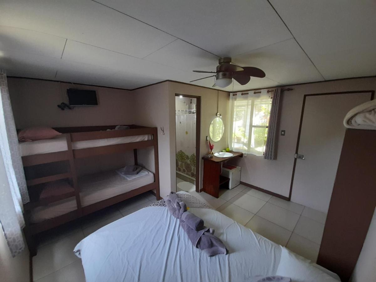 Hotel El Colibri Rojo - Cabinas - Le Colibri Rouge Cahuita Zewnętrze zdjęcie